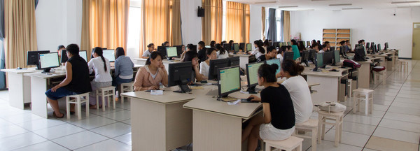东莞市凤岗镇中心模具设计培训学校的图片