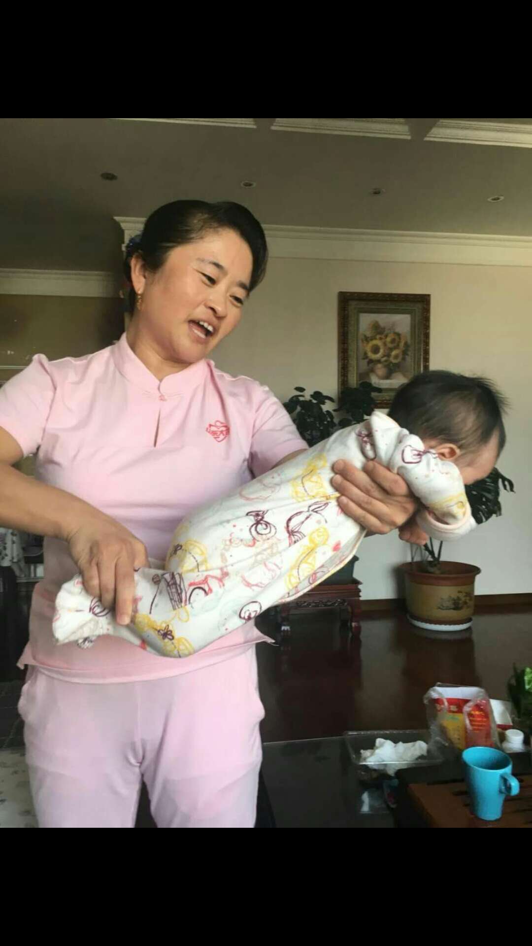 新生儿护理如何给宝宝换尿布