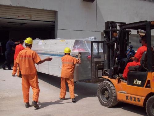 新华路叉车出租工厂设备搬迁上海长宁35吨汽车吊出租 