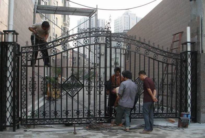 天津铁艺大门安装和平区制作铁艺围栏的图片