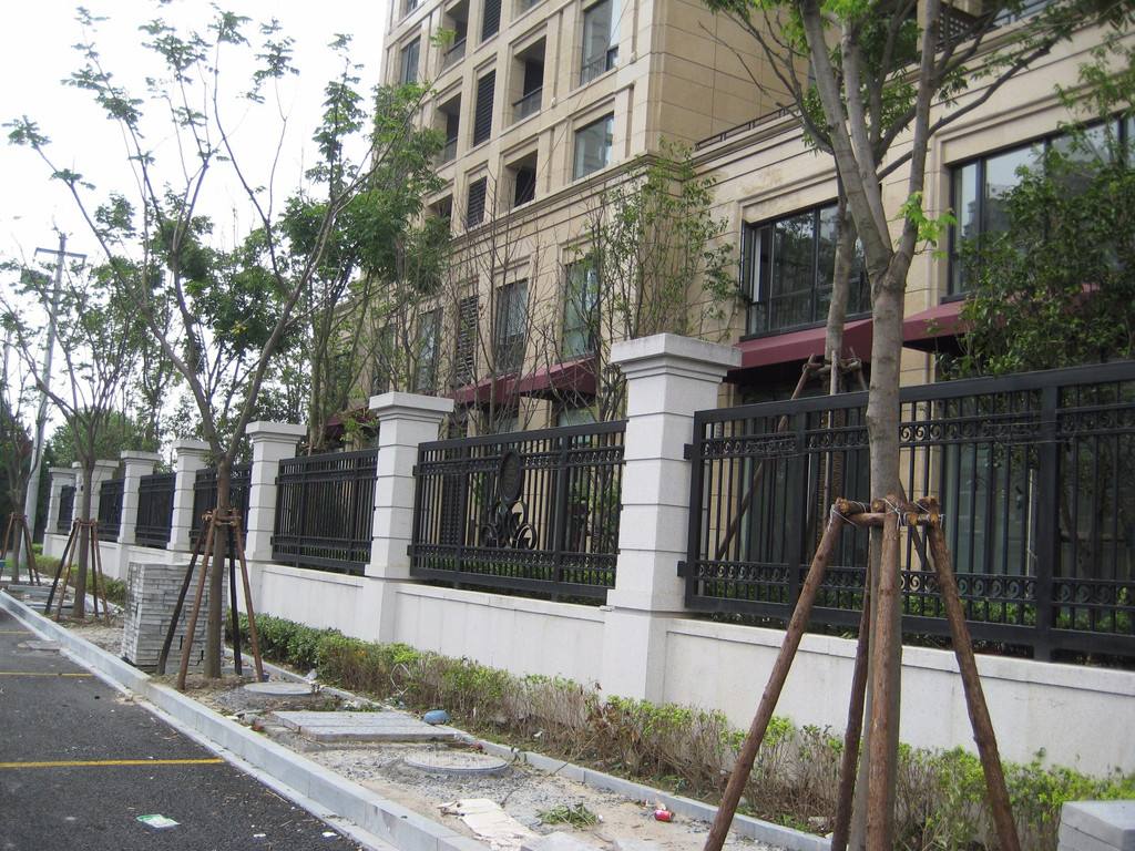天津铁艺大门安装和平区制作铁艺围栏的图片