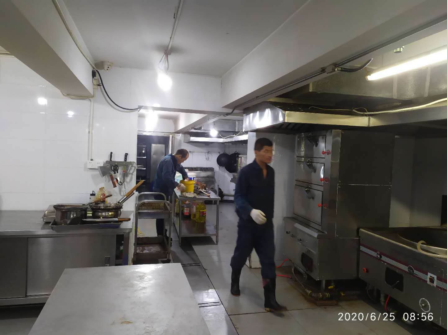 徐汇区餐饮店厨房油烟机净化器清洗排风机维修的图片