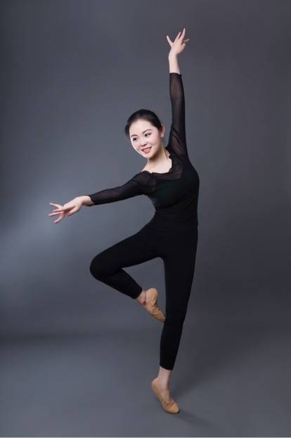 呼市灵子舞蹈培训工作室呼市中国舞民族舞古典舞培训的图片