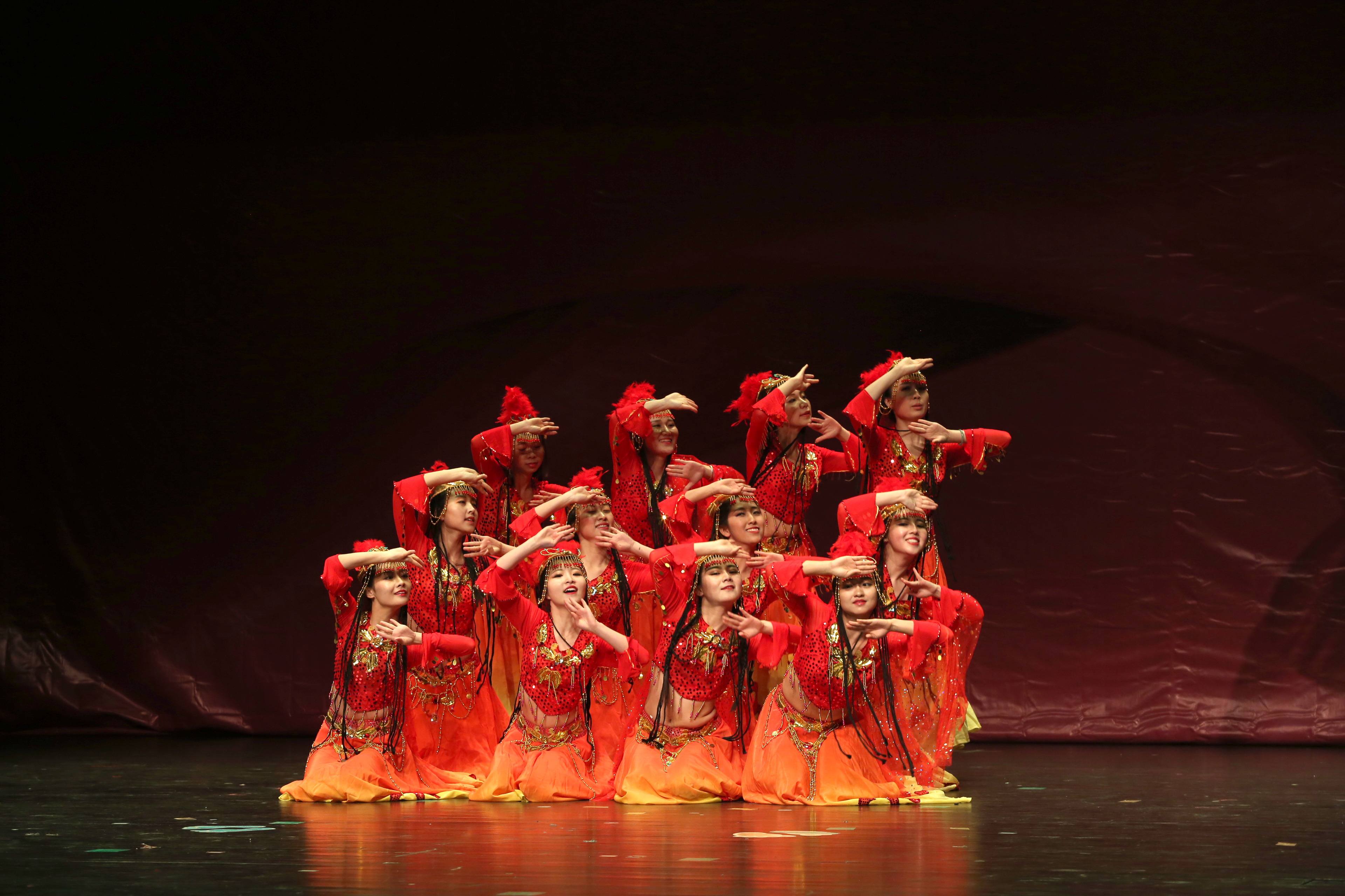 呼市灵子舞蹈培训工作室呼市中国舞民族舞古典舞培训的图片